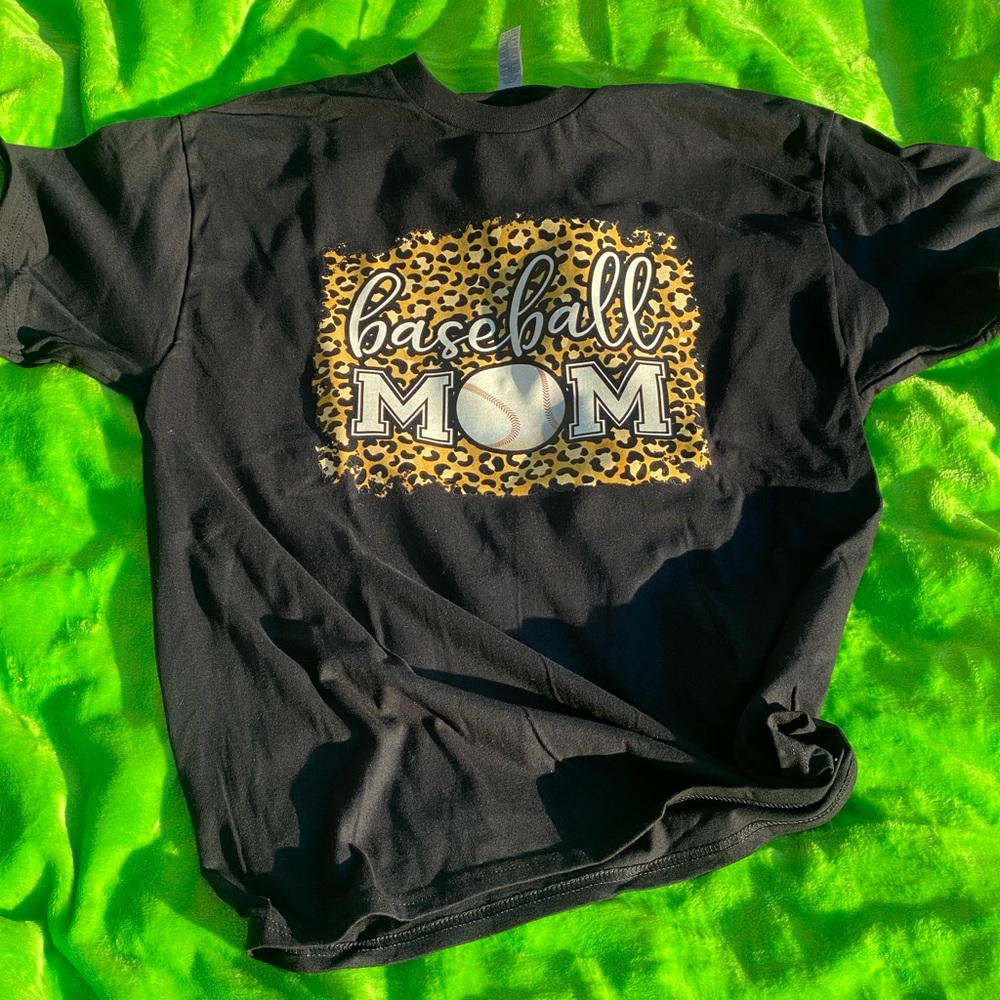 Baseball Mom Graphic T-Shirt